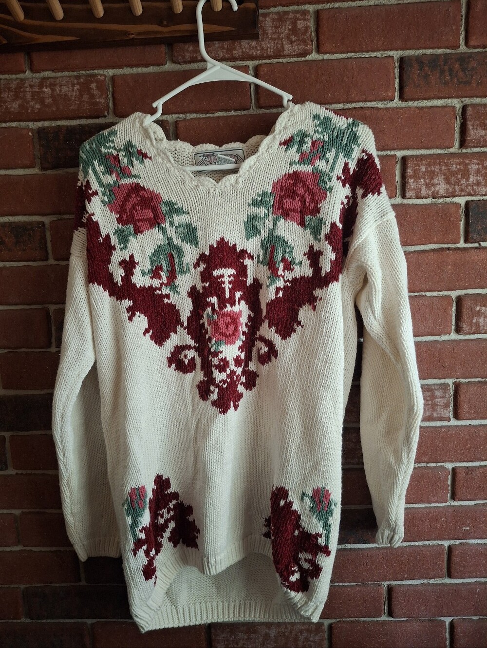 Vintage floral sweater